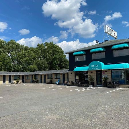 Motel Lévis エクステリア 写真