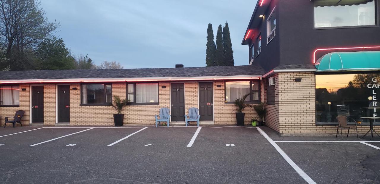 Motel Lévis エクステリア 写真